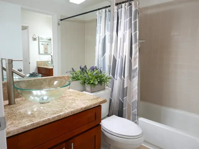 Listing Image for 140 Uwapo Rd 38-203 14 of 24