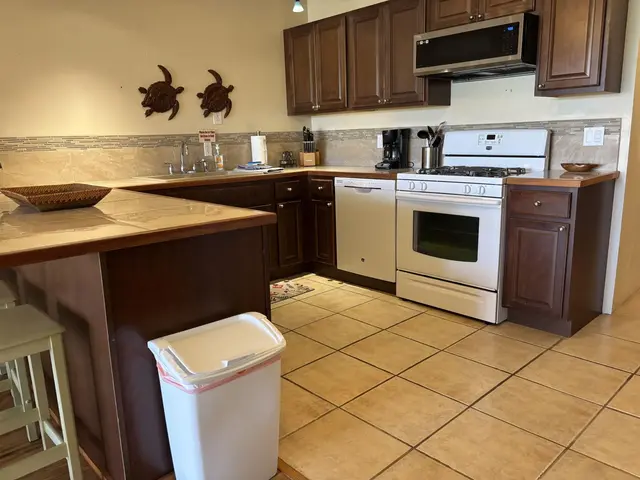 Listing Image for 7142 Kamehameha V Hwy B102 11 of 17