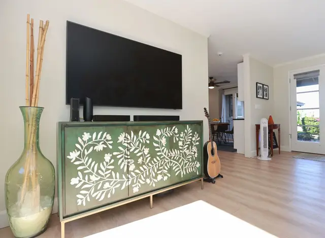 Listing Image for 12 Orchid Pl 174 25 of 50