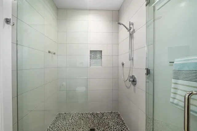 Listing Image for 3535 Akala Dr Unit A 40 of 50