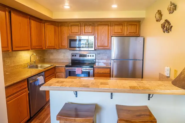 Listing Image for 5295 Lower Honoapiilani Rd A-25 13 of 36