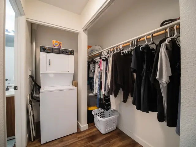 Listing Image for 140 Uwapo Rd 33-202 10 of 24