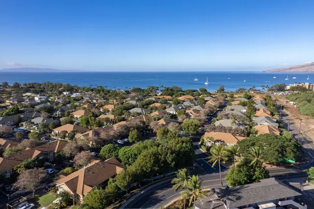 Listing Image for 140 Uwapo Rd 33-202 16 of 24