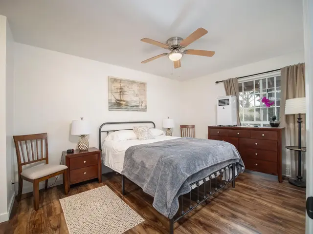 Listing Image for 140 Uwapo Rd 33-202 8 of 24