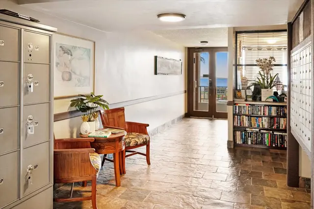 Listing Image for 30 Hauoli St 411 21 of 40