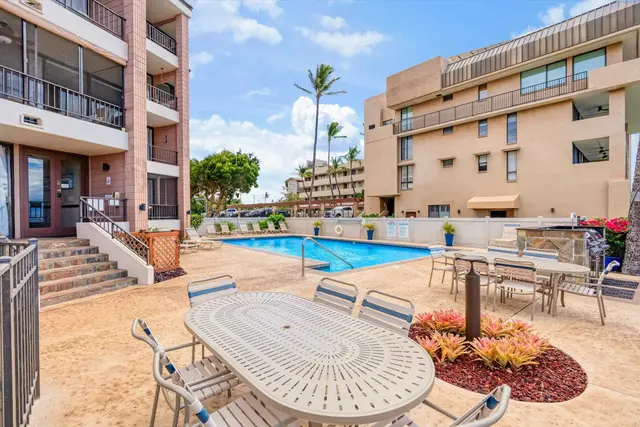 Listing Image for 30 Hauoli St 411 25 of 40