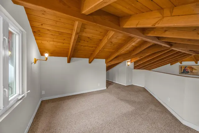 Listing Image for 1587 Polipoli Rd 31 of 41