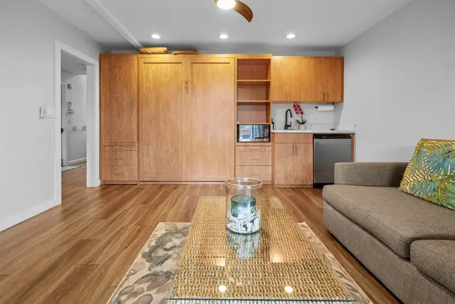 Listing Image for 18 Pihaa St 26 of 45