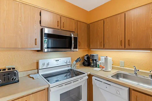 Listing Image for 3601 Lower Honoapiilani Rd 318 14 of 30