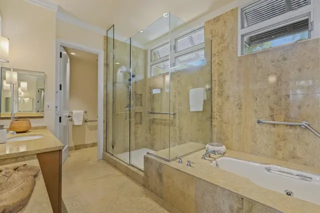 Listing Image for 32 Coconut Grove Ln 32 12 of 47
