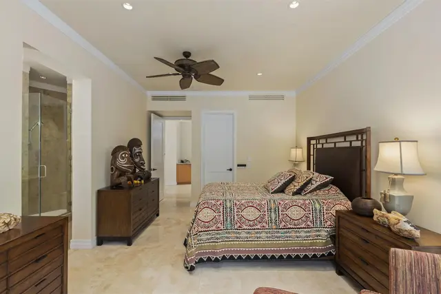 Listing Image for 32 Coconut Grove Ln 32 30 of 47