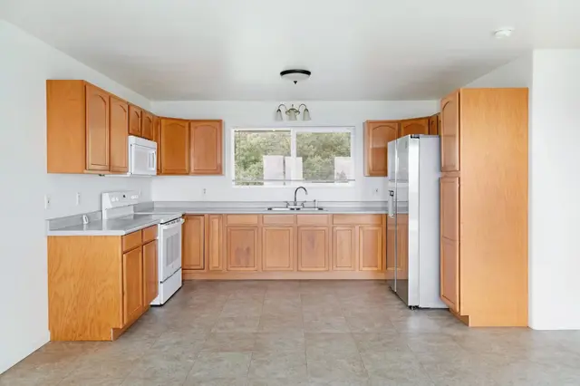 Listing Image for 22 Malia Iokepa Pl 30 of 50