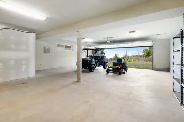 Listing Image for 22 Malia Iokepa Pl 37 of 50