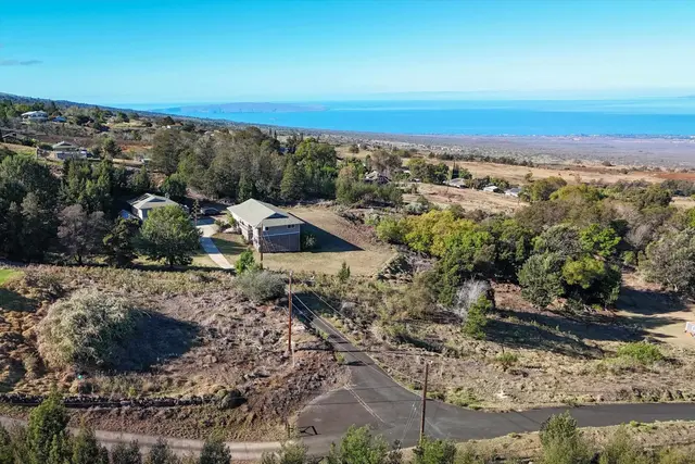 Listing Image for 22 Malia Iokepa Pl 41 of 50