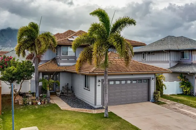 Listing Image for 221 Molehulehu St 1 of 39