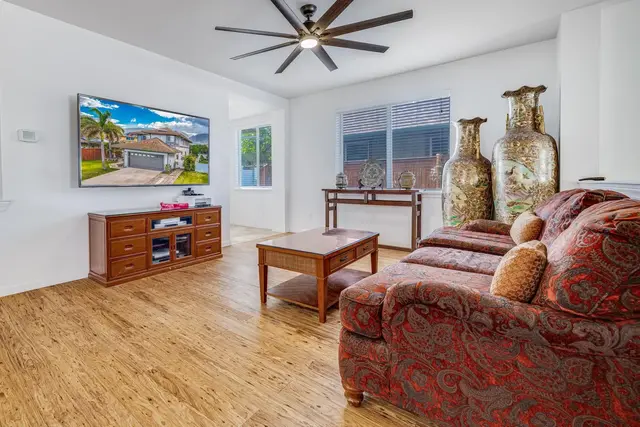 Listing Image for 221 Molehulehu St 12 of 39