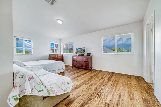 Listing Image for 221 Molehulehu St 27 of 39