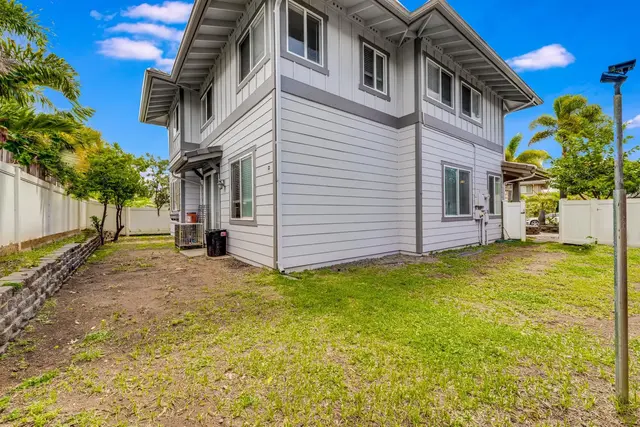 Listing Image for 221 Molehulehu St 7 of 39