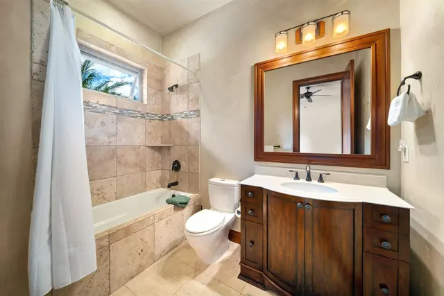Listing Image for 51 Awaiku St A 27 of 39