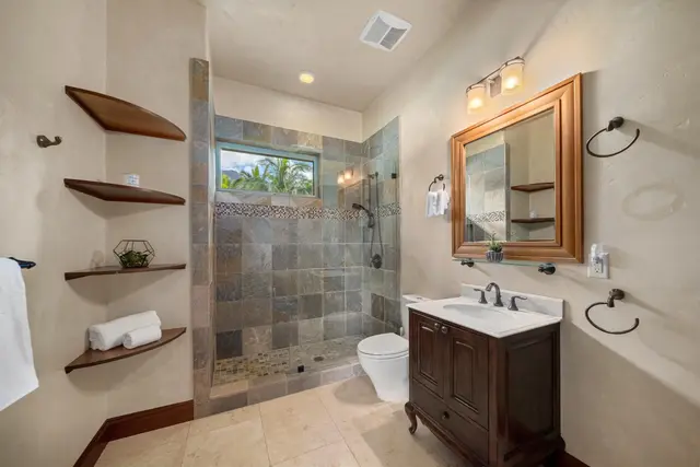 Listing Image for 51 Awaiku St A 34 of 39