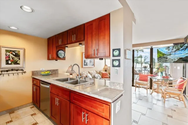 Listing Image for 191 N Kihei Rd 402 2 of 48