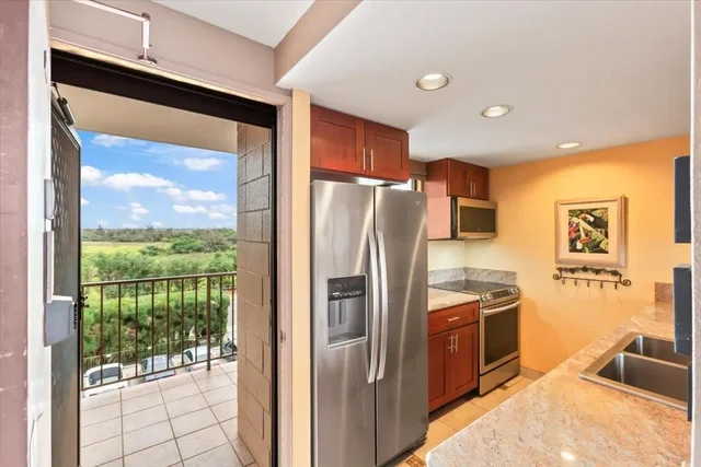 Listing Image for 191 N Kihei Rd 402 28 of 48