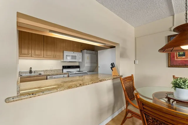 Listing Image for 2385 S Kihei Rd 604 11 of 37