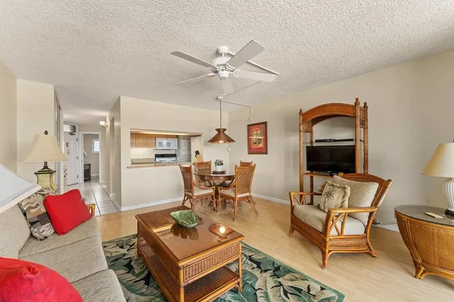 Listing Image for 2385 S Kihei Rd 604 8 of 37