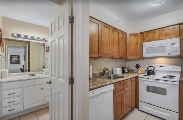 Listing Image for 4365 Lower Honoapiilani Rd 906 6 of 17