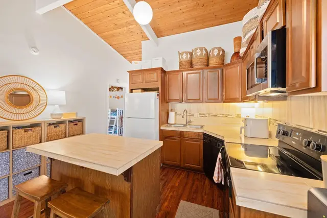 Listing Image for 4440 Lower Honoapiilani Rd 228 6 of 43