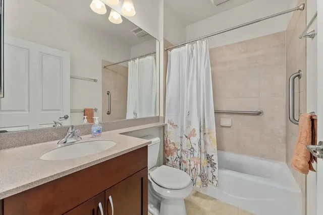 Listing Image for 212 Hooulu Ln 401 30 of 50