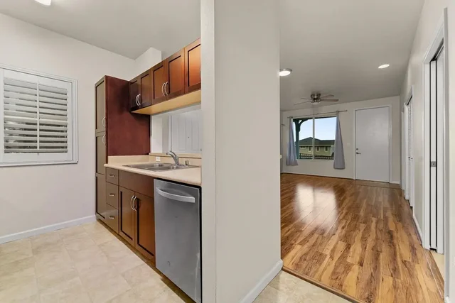 Listing Image for 212 Hooulu Ln 401 32 of 50