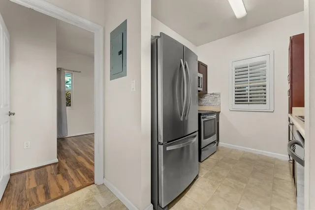 Listing Image for 212 Hooulu Ln 401 34 of 50