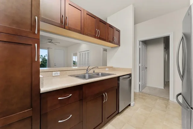 Listing Image for 212 Hooulu Ln 401 36 of 50