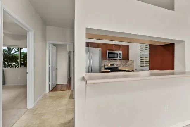 Listing Image for 212 Hooulu Ln 401 38 of 50