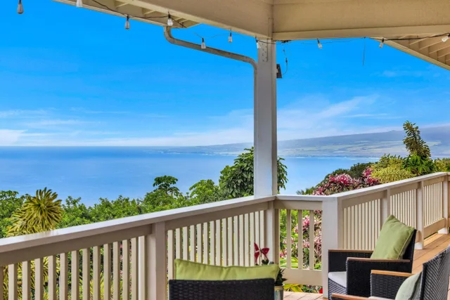 Listing Image for 445 Kaukini Loop 2 of 38