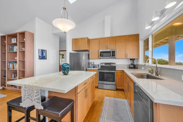 Listing Image for 445 Kaukini Loop 21 of 38