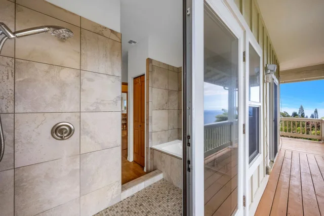 Listing Image for 445 Kaukini Loop 29 of 38