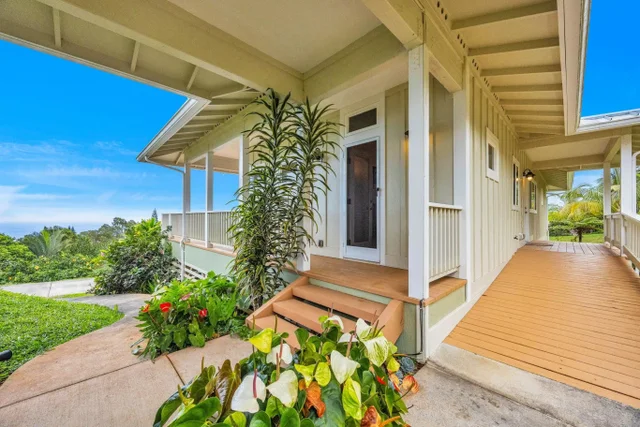 Listing Image for 445 Kaukini Loop 3 of 38