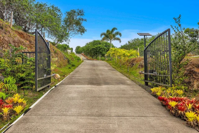 Listing Image for 445 Kaukini Loop 34 of 38