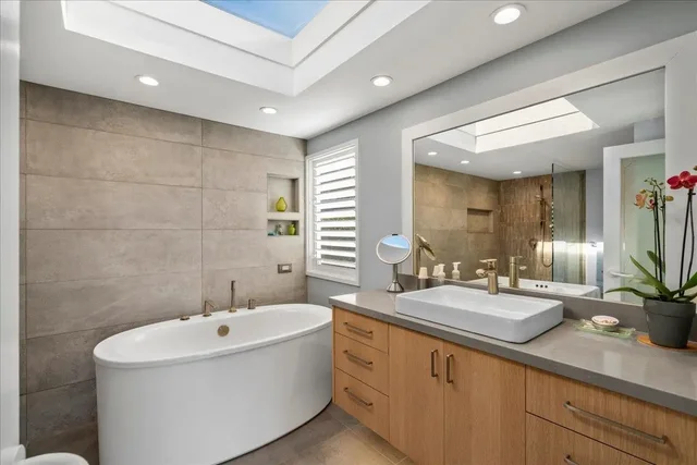 Listing Image for 20 Hui Rd I 25 24 of 50