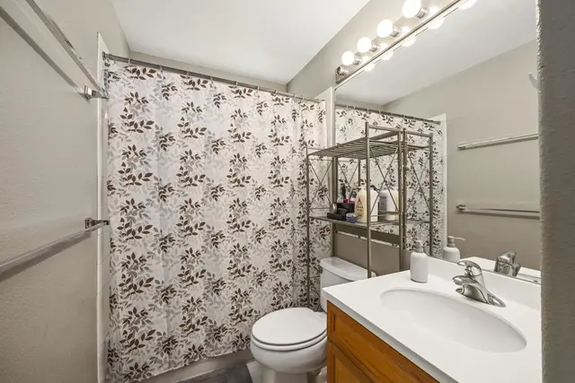 Listing Image for 7 Loihi Pl 14 of 19
