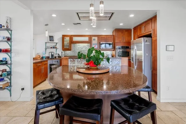 Listing Image for 757 Kakalina Pl 8 of 50