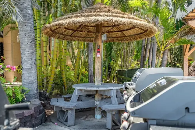 Listing Image for 3785 Lower Honoapiilani Rd 101 37 of 38