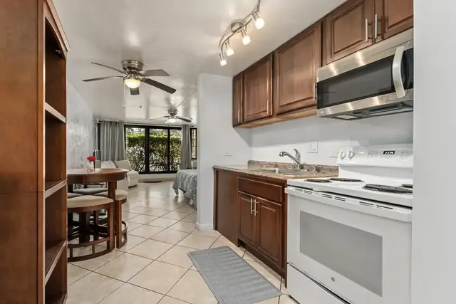 Listing Image for 3785 Lower Honoapiilani Rd 101 7 of 38