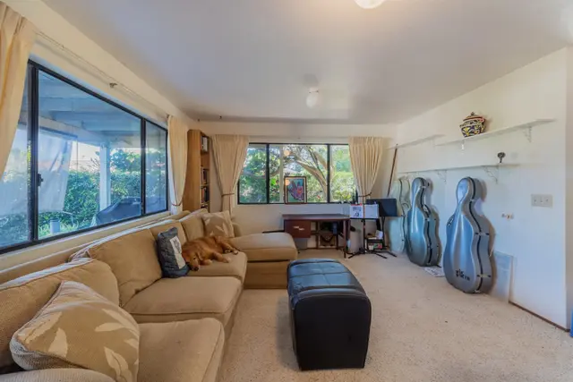 Listing Image for 16 Hooia Pl 12 of 23