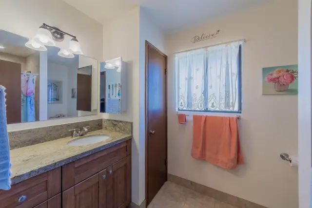 Listing Image for 16 Hooia Pl 20 of 23