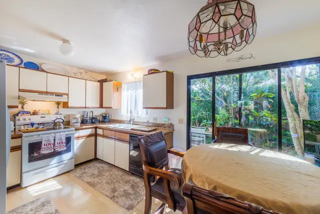 Listing Image for 16 Hooia Pl 9 of 23