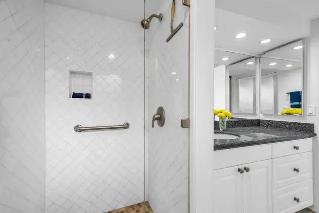 Listing Image for 3543 Lower Honoapiilani Rd F303 17 of 20