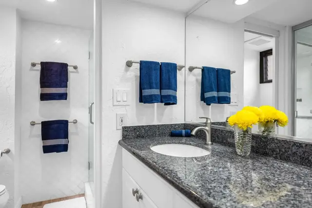Listing Image for 3543 Lower Honoapiilani Rd F303 6 of 20